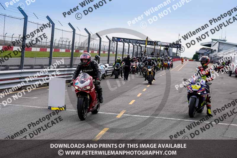 donington no limits trackday;donington park photographs;donington trackday photographs;no limits trackdays;peter wileman photography;trackday digital images;trackday photos